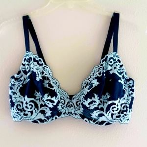 NWOT Wacoal Instant Icon Underwire Embroidered Bra, style 851322, size 34DDD